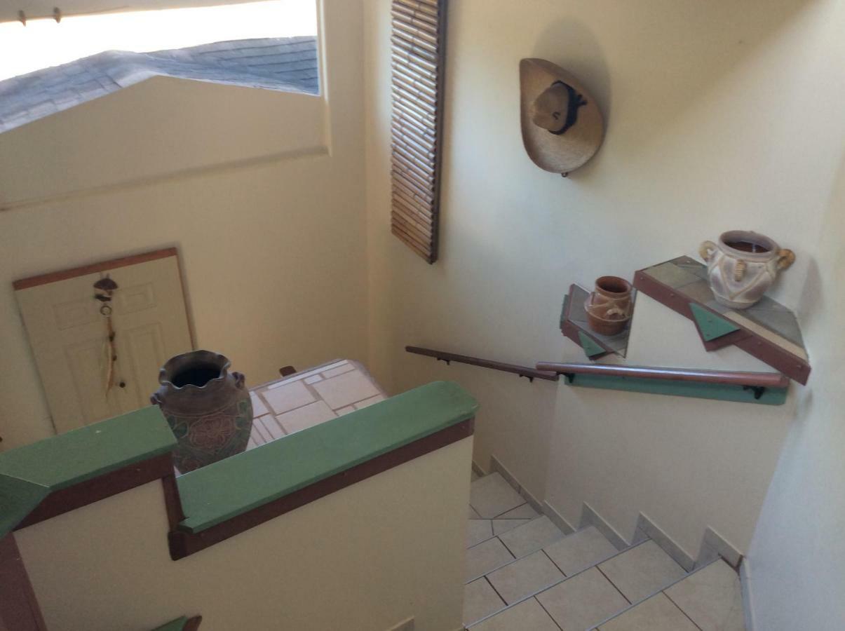 Mediteranean Style Ohana Rental / Loft & Sundeck Panoramic Ocean View Honolulu Landing Exterior photo